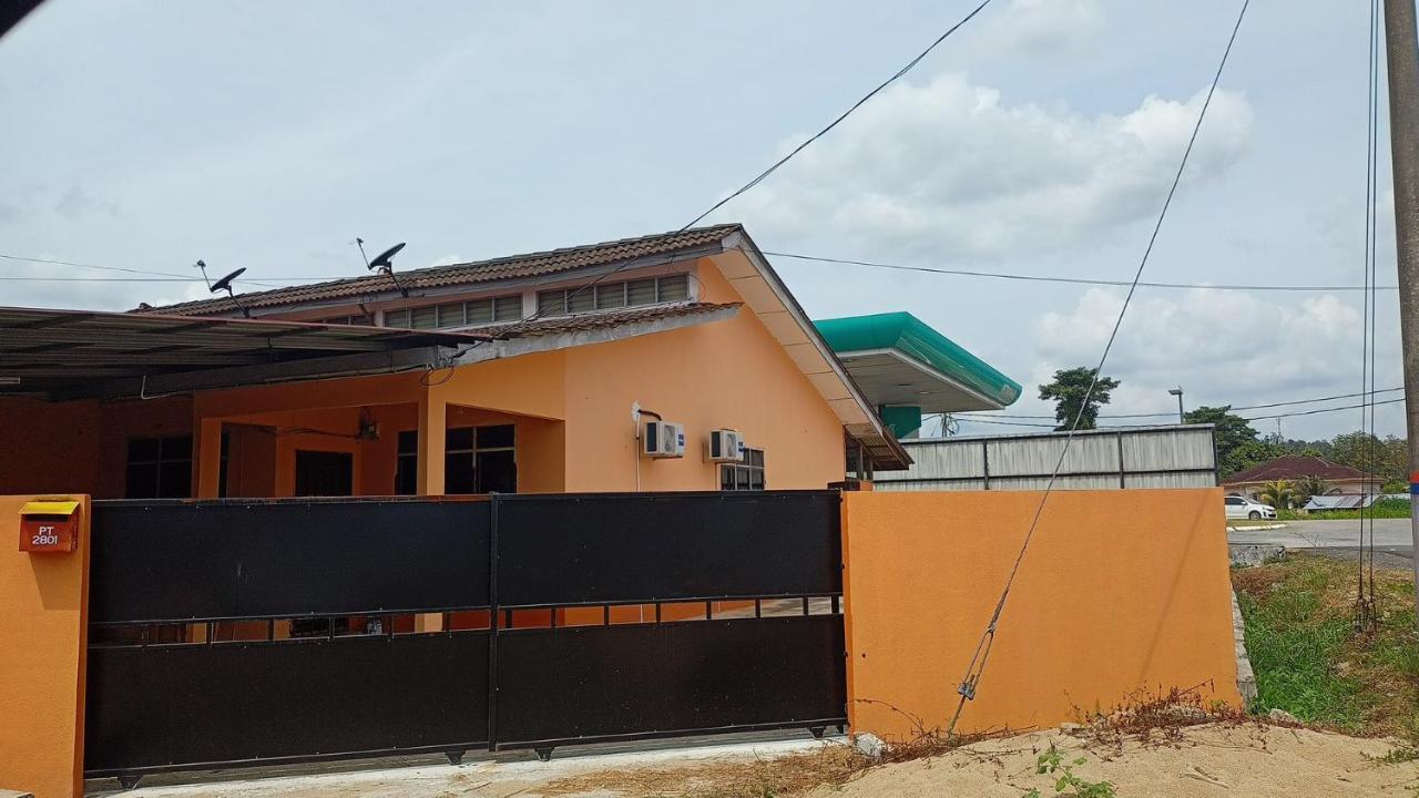 Ns Homestay Private Pool Tanah Merah  Buitenkant foto