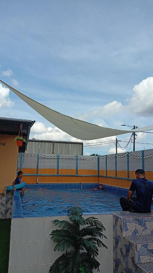 Ns Homestay Private Pool Tanah Merah  Buitenkant foto