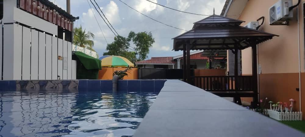 Ns Homestay Private Pool Tanah Merah  Buitenkant foto